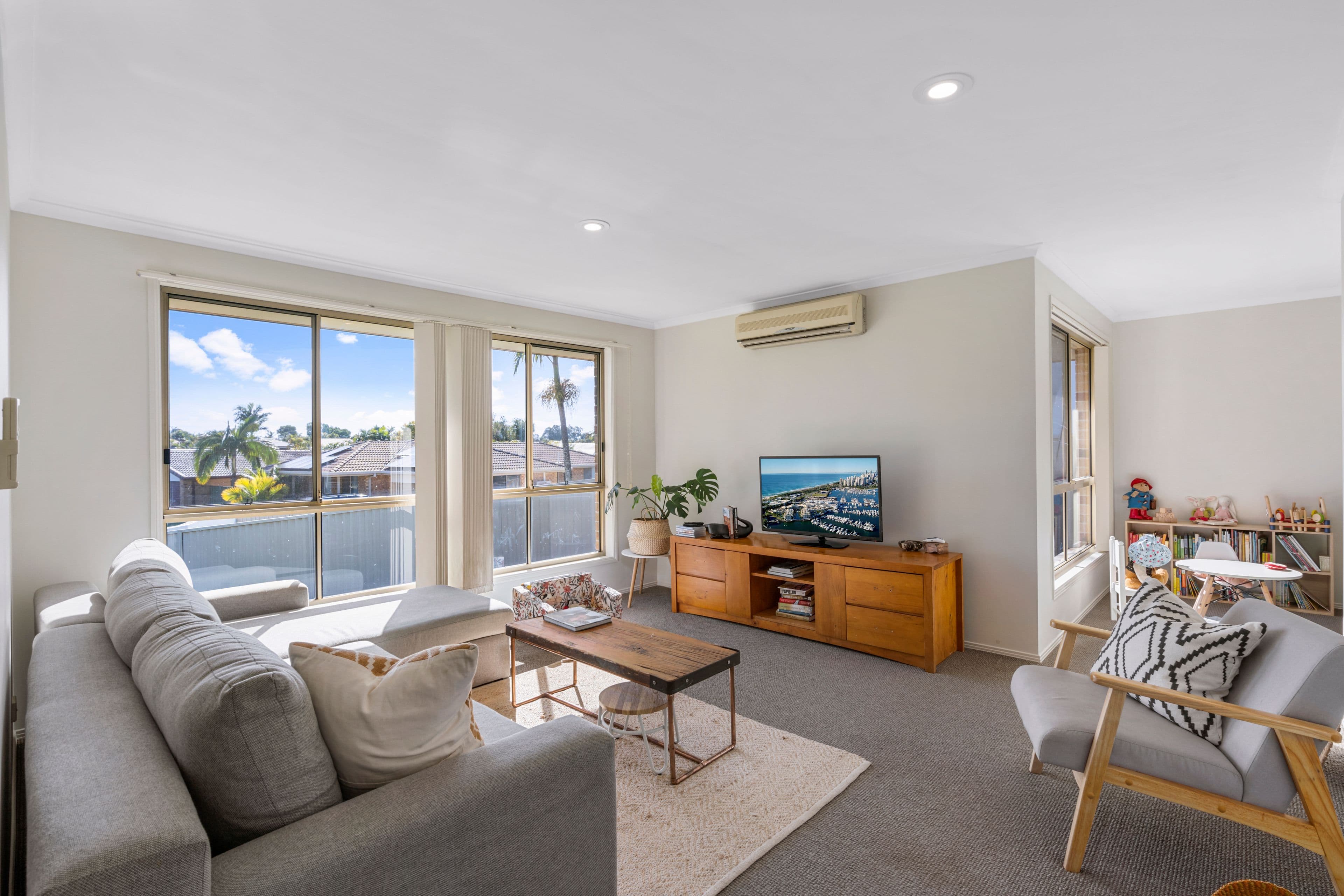 29 Whipbird Court, Burleigh Waters QLD 4220, Burleigh Waters - Thumbnail 3