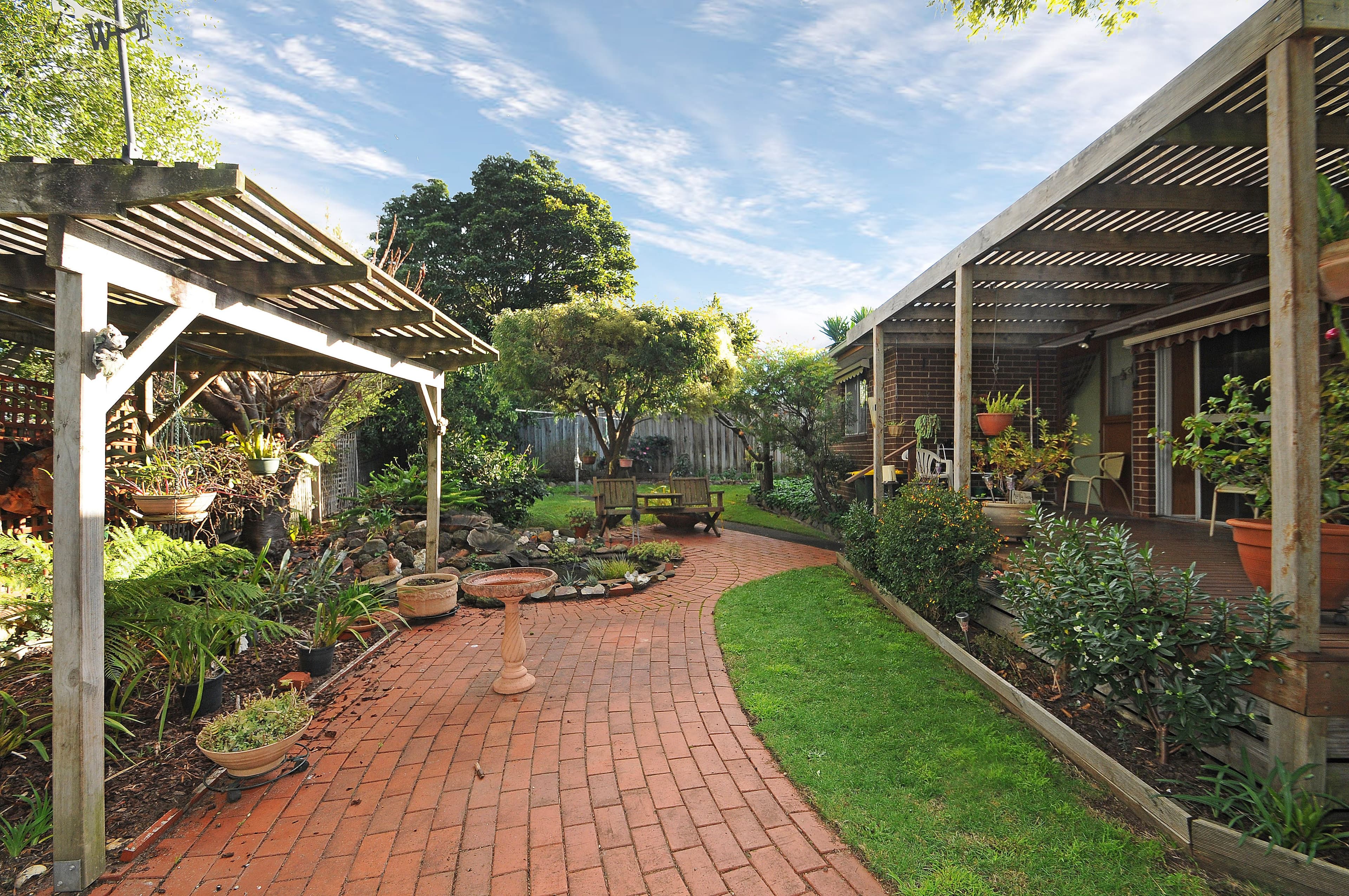 6 Giselle Court, Frankston VIC 3199, Frankston - Thumbnail 2