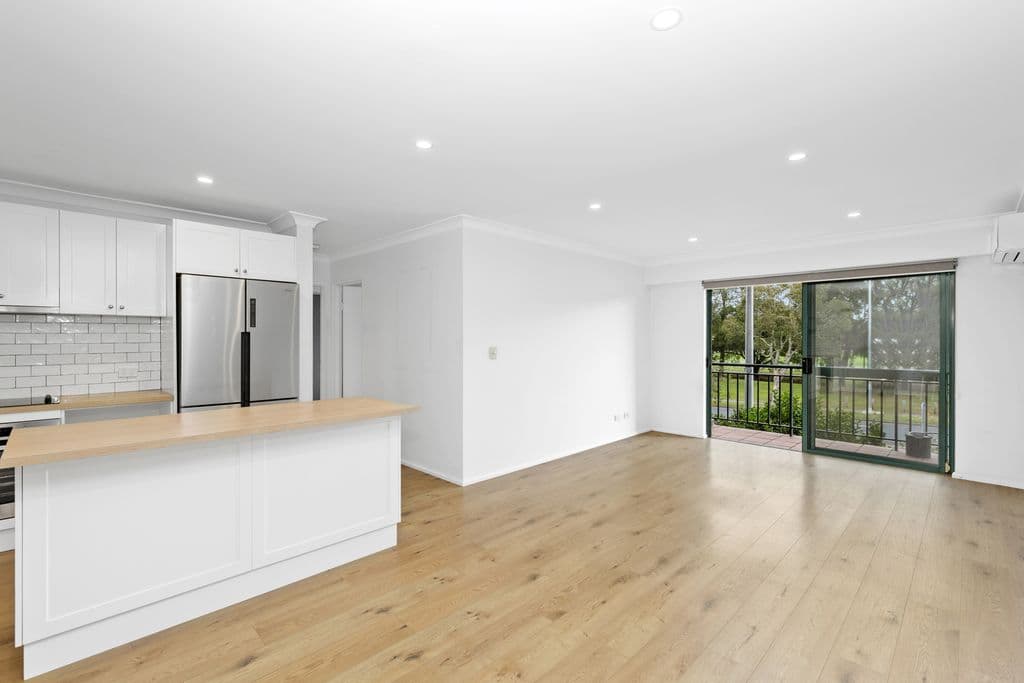 27/362 Mitchell Road, Alexandria - Image 1