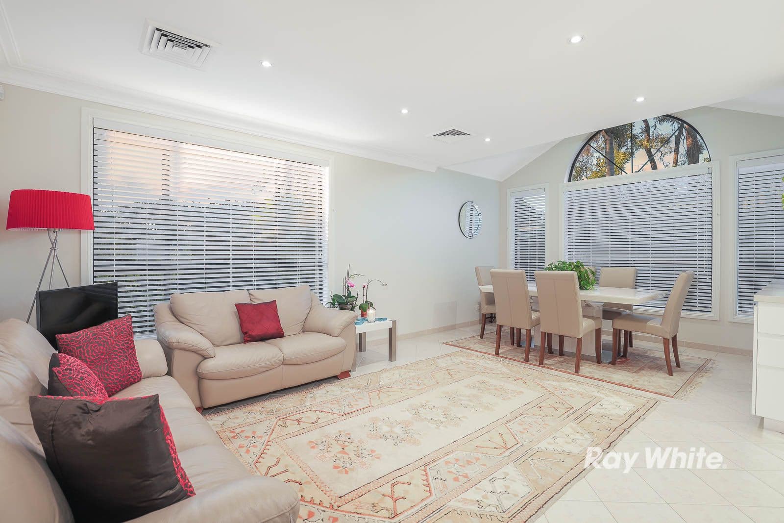 11 Guineviere Court, Castle Hill - Thumbnail 2
