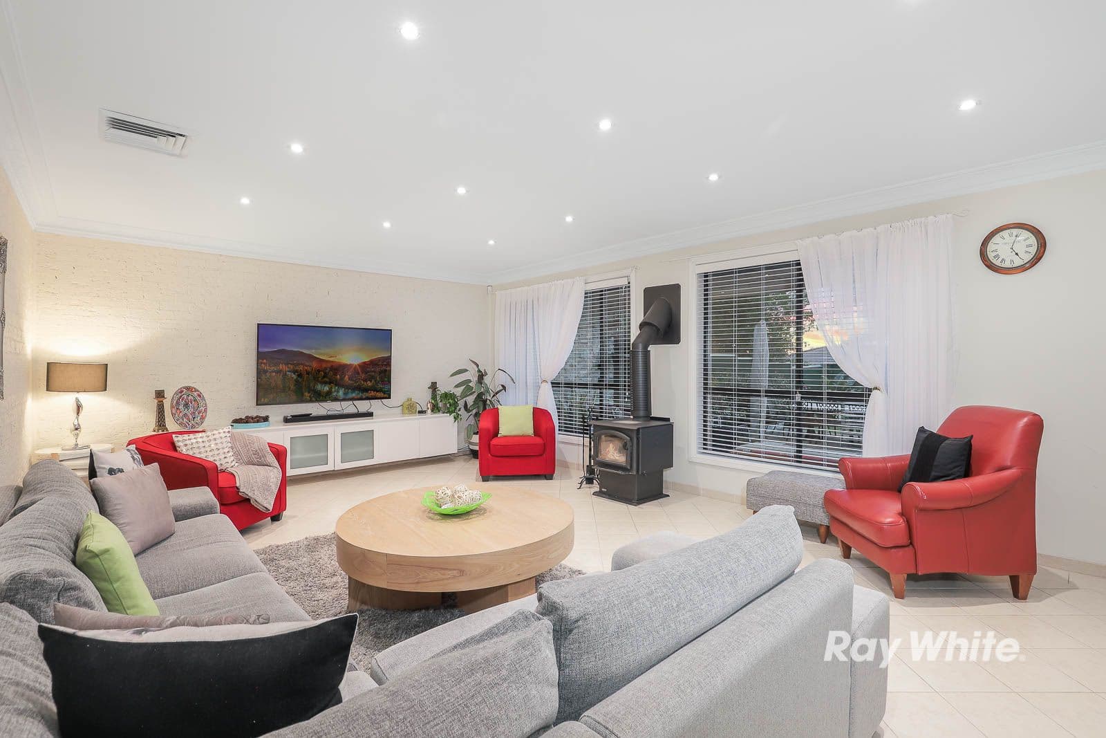 11 Guineviere Court, Castle Hill - Thumbnail 5
