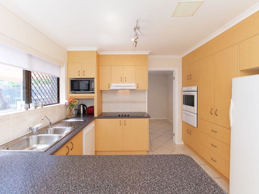 4 Tyron Close, Springwood QLD 4127, Springwood - Thumbnail 7