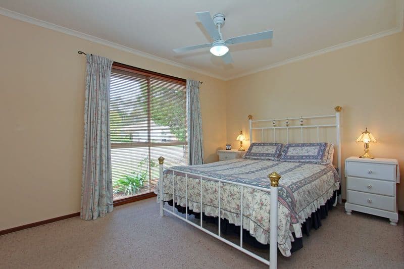 21 Howqua Drive, ROSEBUD VIC 3939, Rosebud - Thumbnail 8
