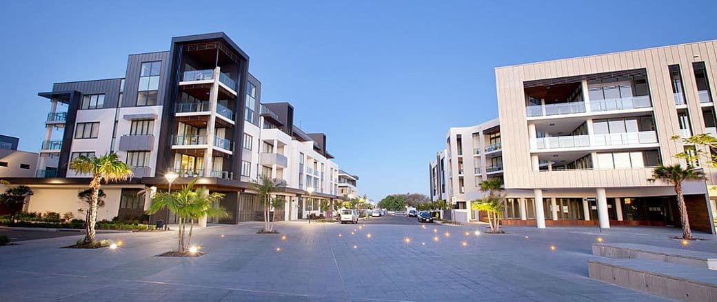 1 Sunset Avenue, Paradise Point QLD 4216, Paradise Point - Thumbnail 2