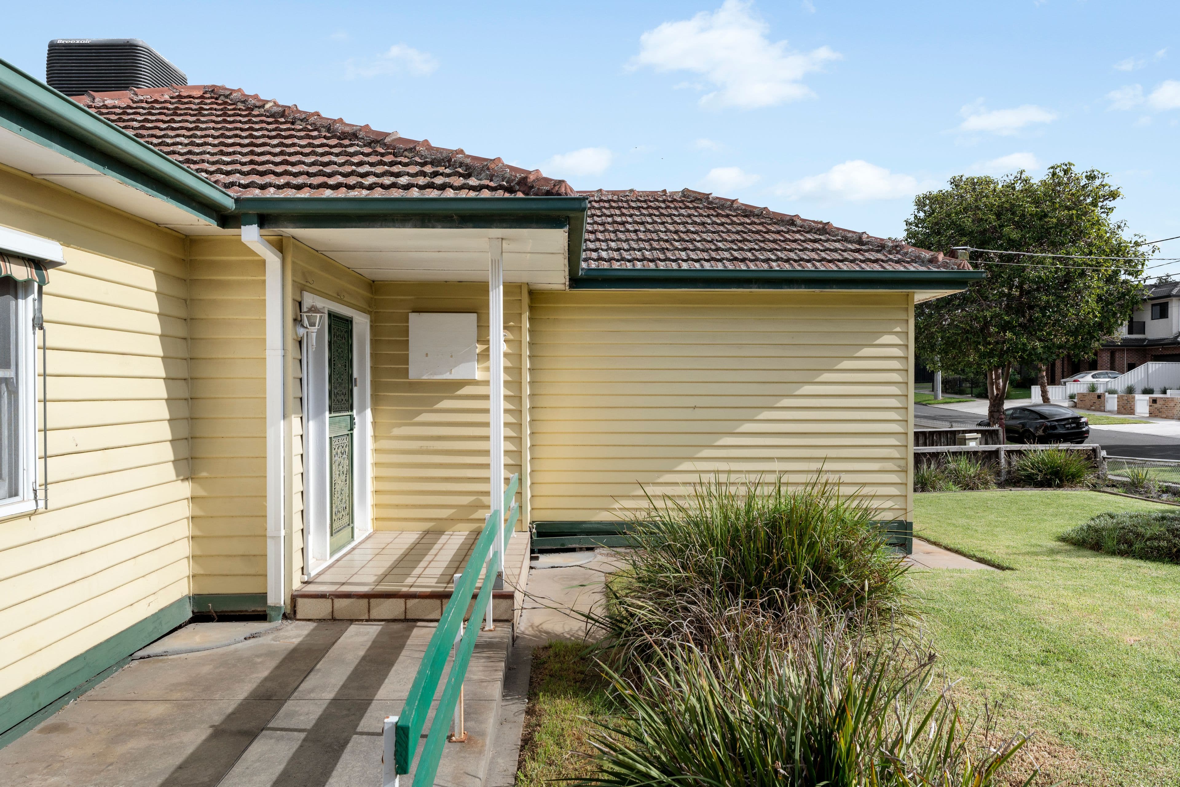 37 York Street, Reservoir VIC 3073, Reservoir - Thumbnail 3