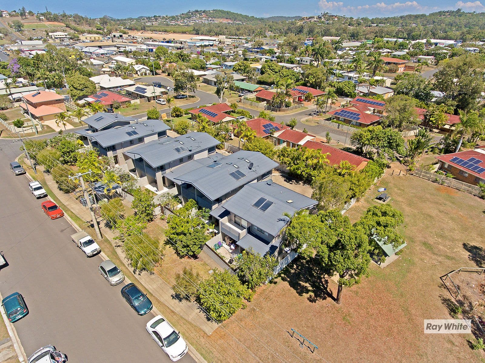 24 Melbourne Street, Yeppoon QLD 4703, Yeppoon - Thumbnail 2