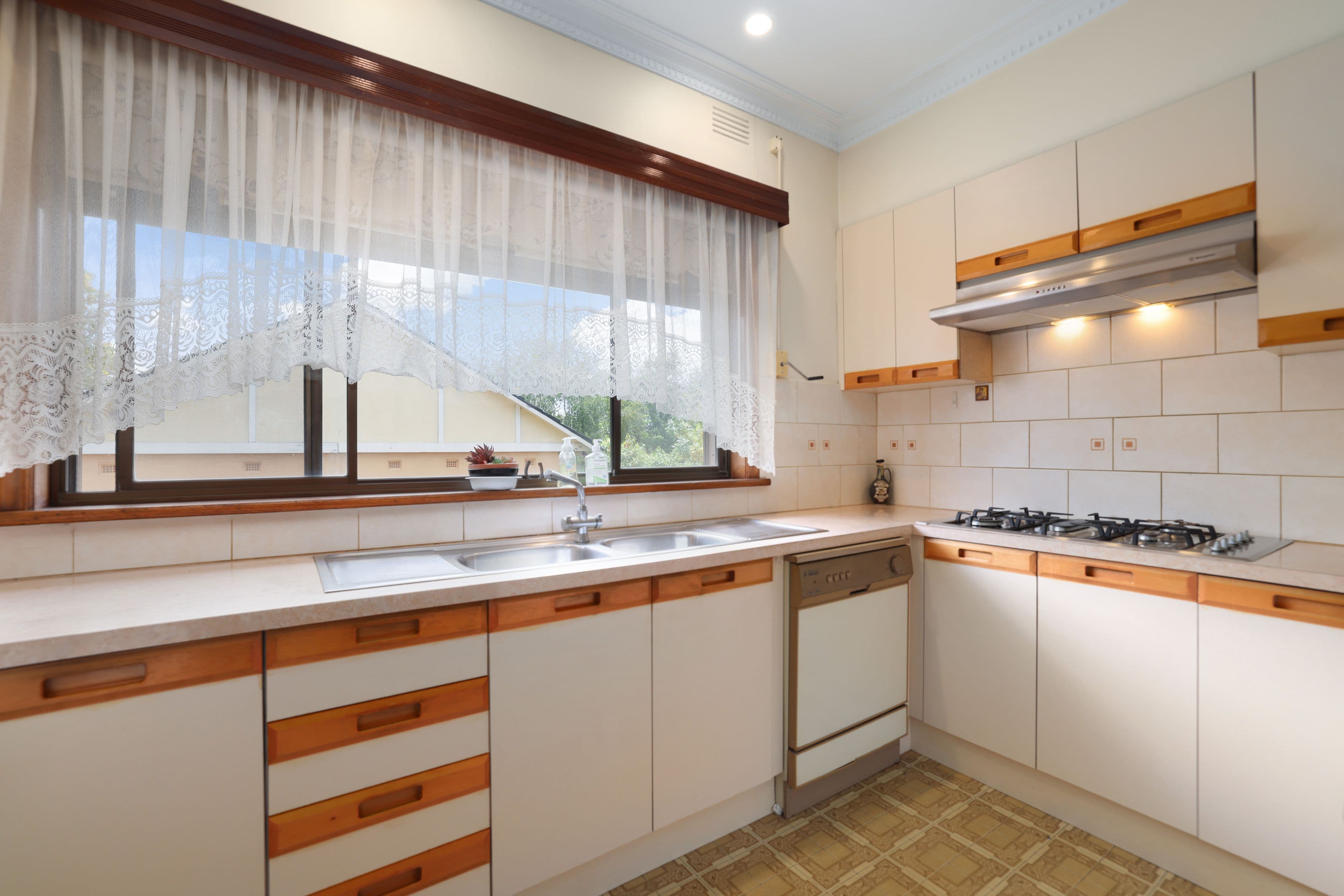 20 Bullarto Street, Chadstone VIC 3148, Chadstone - Thumbnail 7