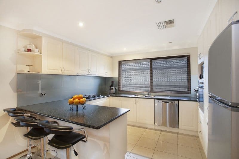 11 Gilchrist Way, ASPENDALE GARDENS VIC 3195, Aspendale Gardens - Thumbnail 4