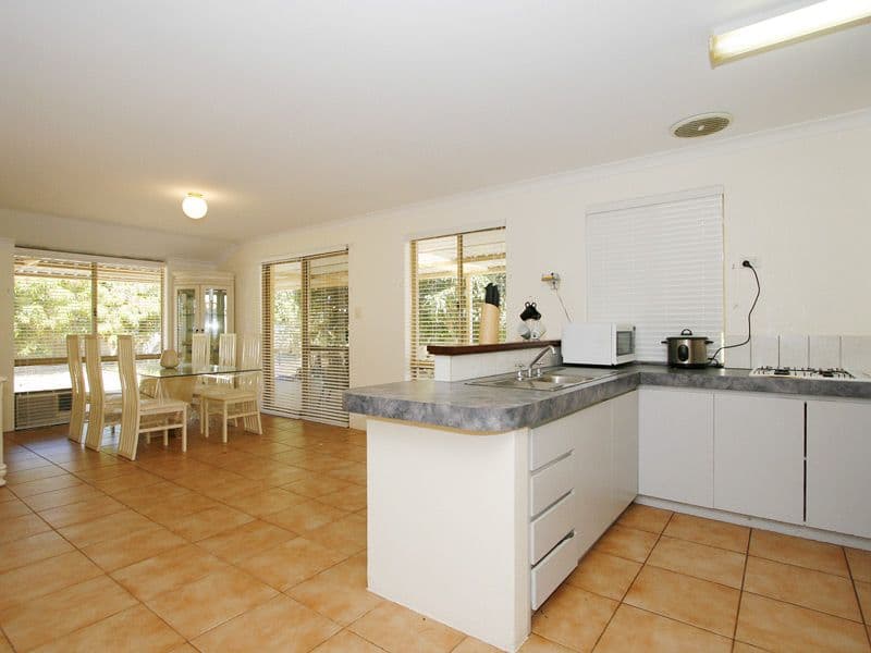 190 Warton Road, HUNTINGDALE WA 6110, Huntingdale - Thumbnail 3
