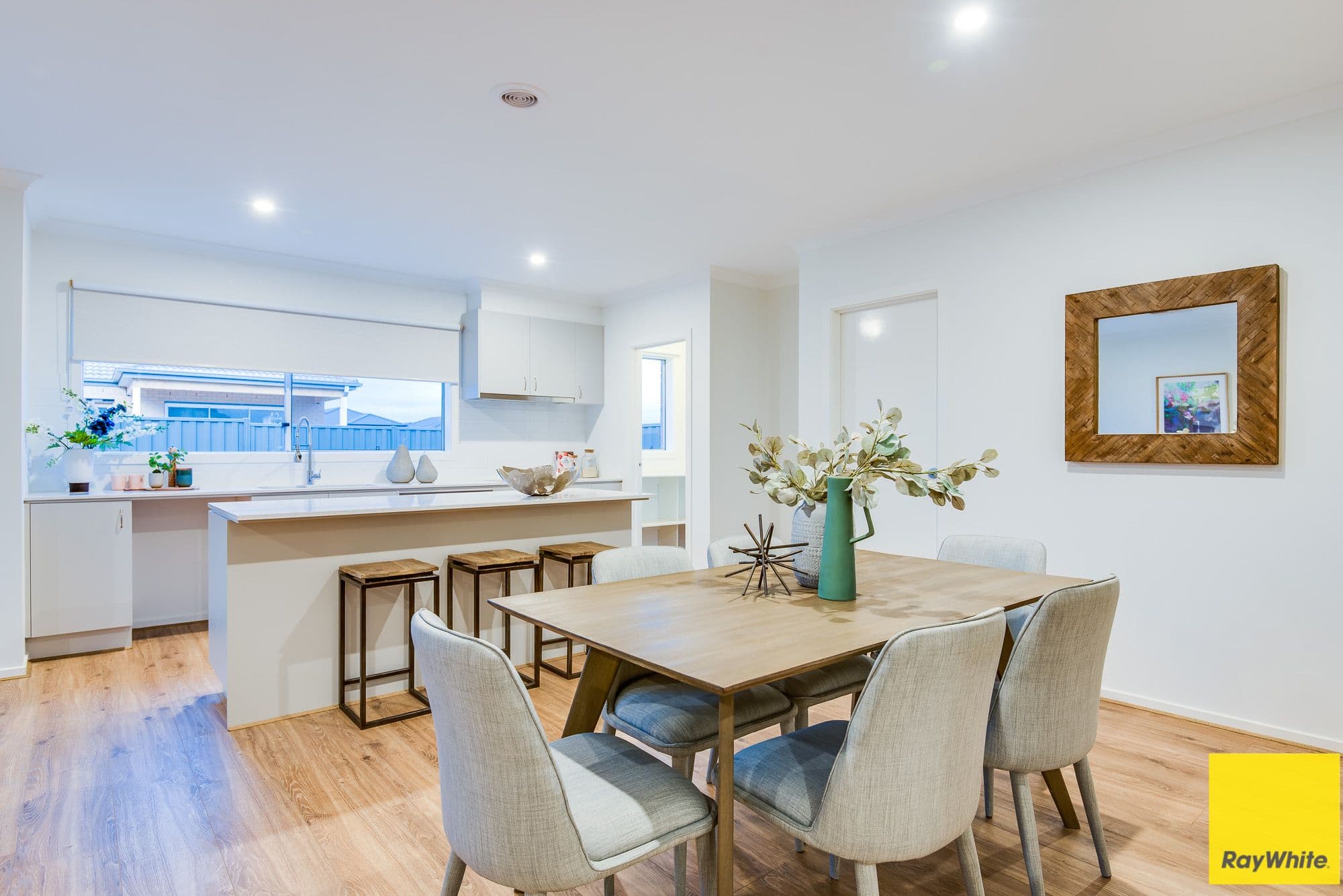 24 Nira Drive, Sunbury VIC 3429, Sunbury - Thumbnail 4