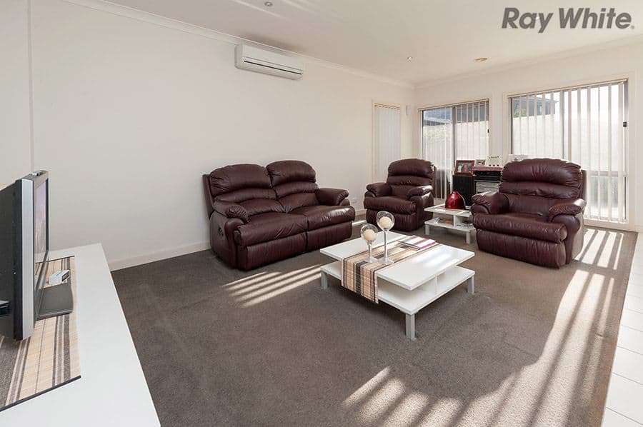 7 Fawkner Place, Caroline Springs VIC 3023, Caroline Springs - Thumbnail 4