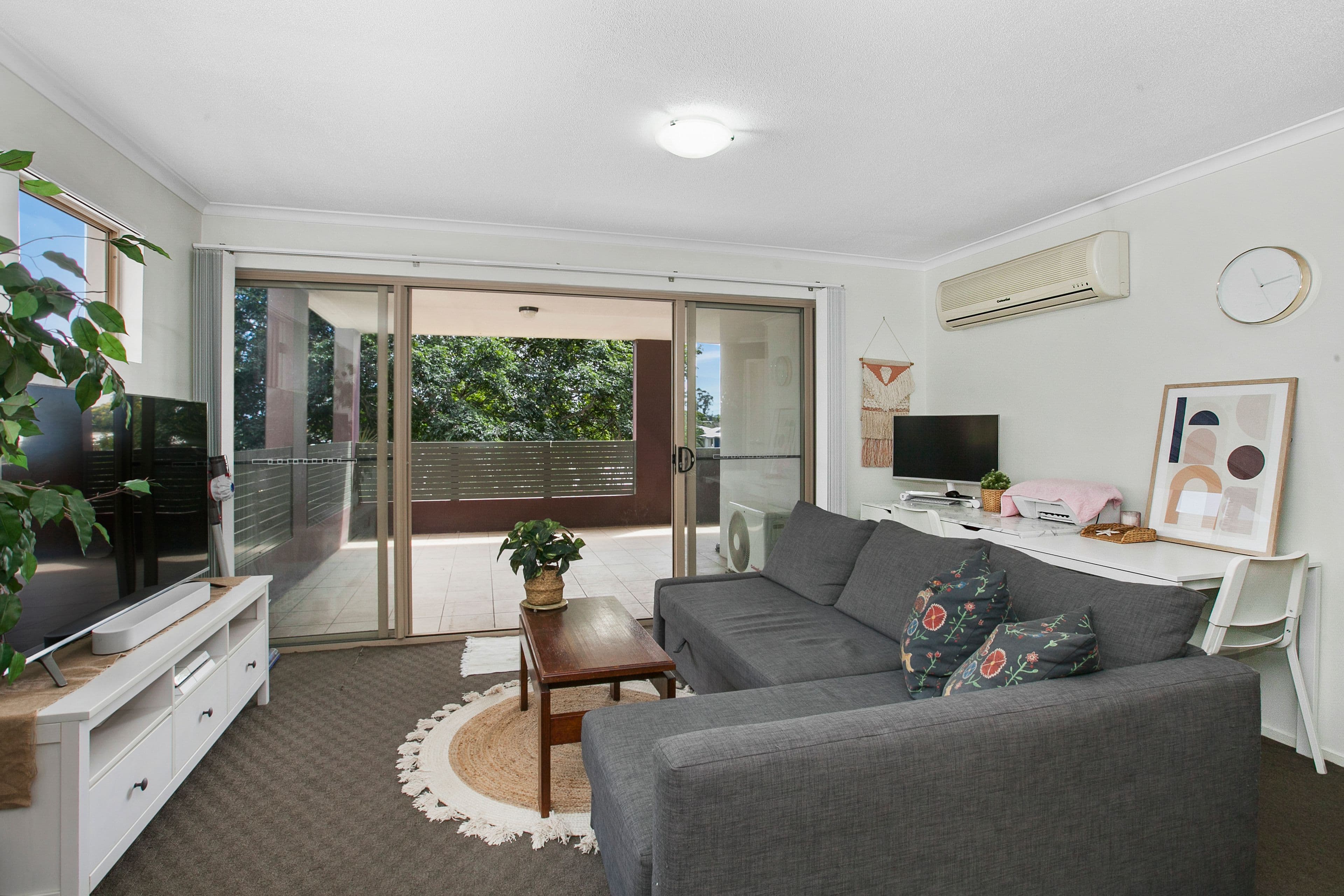 269 Nursery Road, Holland Park QLD 4121, Holland Park - Thumbnail 3