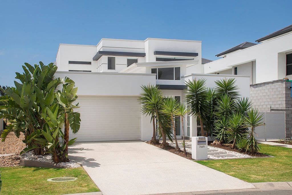 7669 Fairway Boulevard, Hope Island QLD 4212, Hope Island - Thumbnail 2