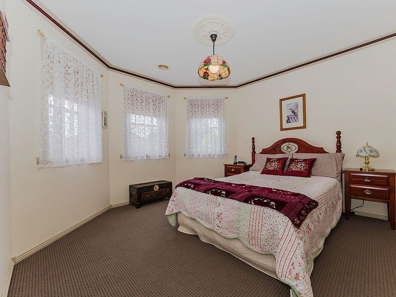 1 Elbe Close, Werribee VIC 3030, Werribee - Thumbnail 4