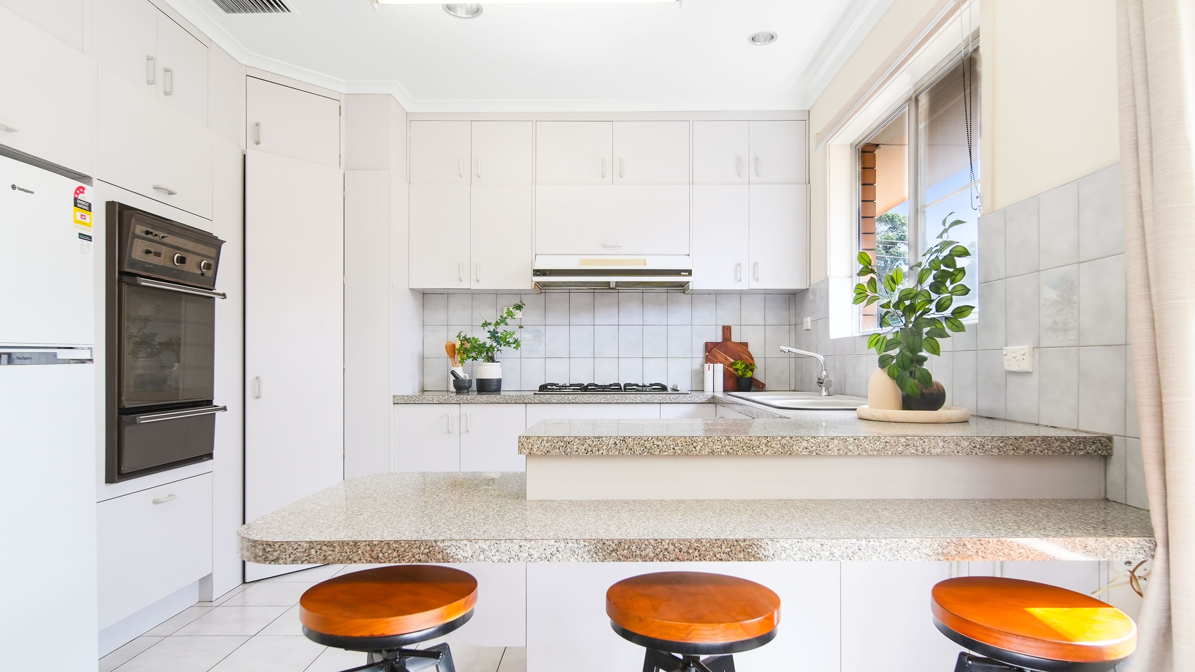 9 Silvan Avenue, Springvale VIC 3171, Springvale - Thumbnail 7