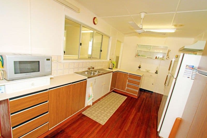 32 - 34 Pandanus Street, YEPPOON QLD 4703, Yeppoon - Thumbnail 5