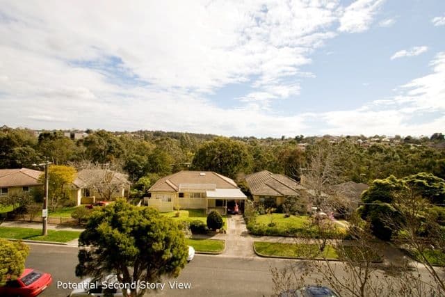 35 Inverness Avenue, BURWOOD VIC 3125, Burwood - Thumbnail 6