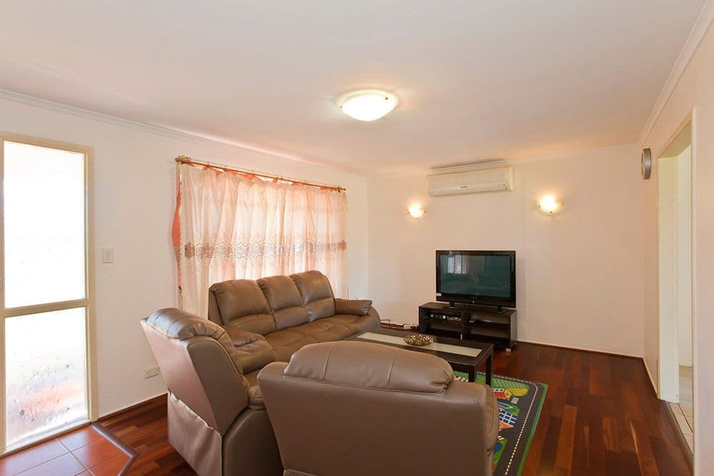 13 Gloucester Crescent, DARLING HEIGHTS QLD 4350, Darling Heights - Thumbnail 2