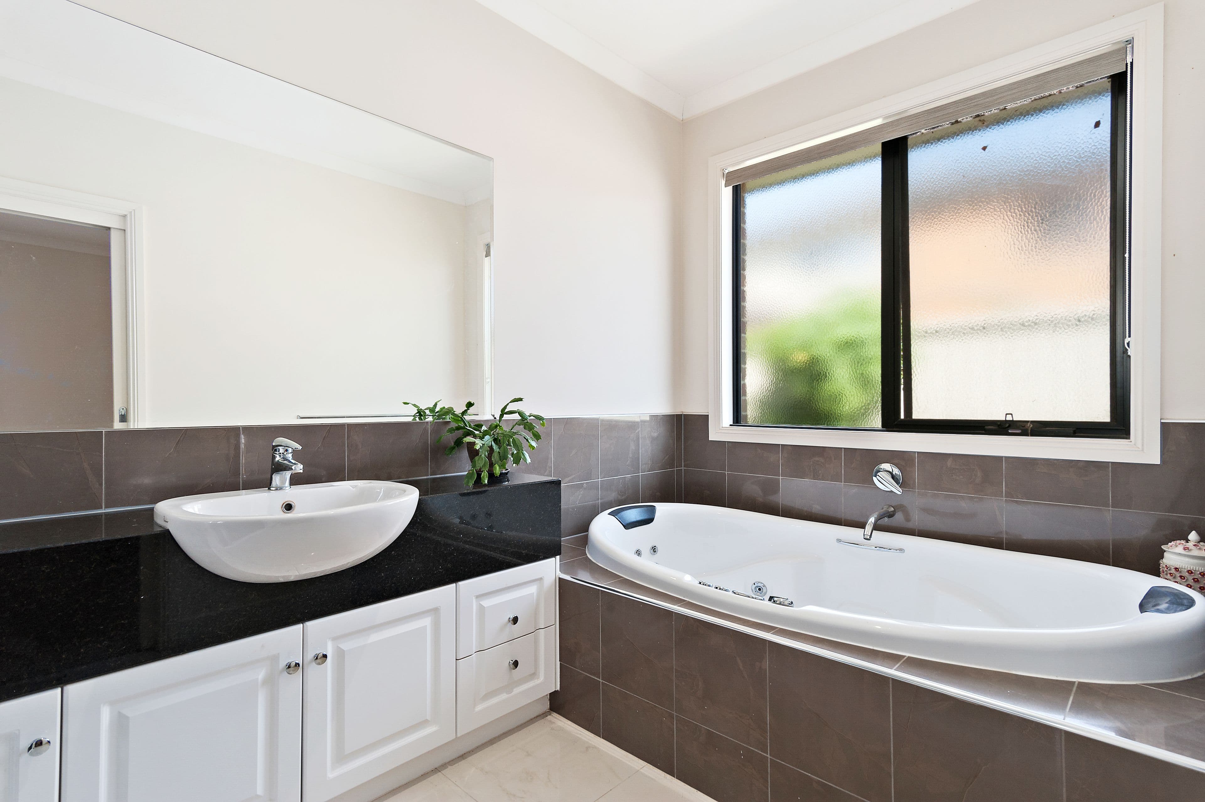 34 Clearwater Drive, Pakenham VIC 3810, Pakenham - Thumbnail 8