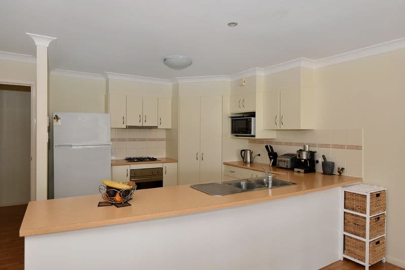 2 Deller Close, Middle Ridge QLD 4350, Middle Ridge - Thumbnail 4