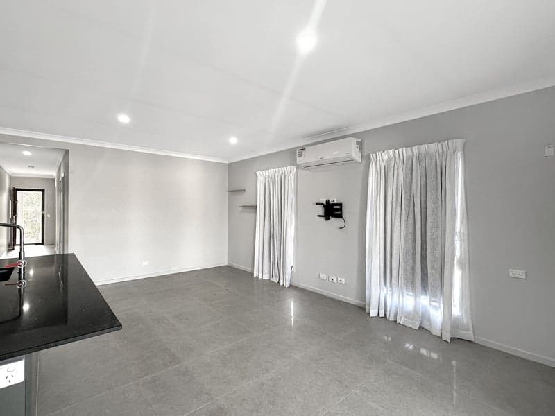 52 Vassallo Drive, Rosewood - Thumbnail 3