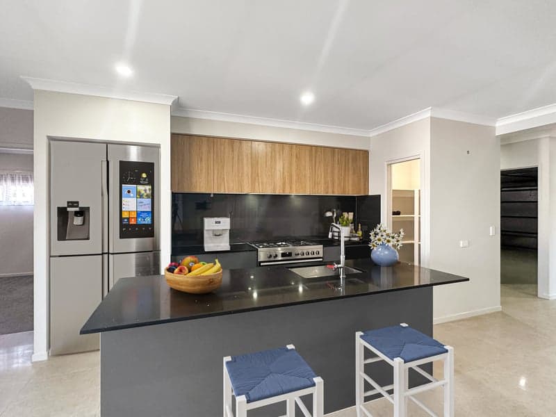 52 Vassallo Drive, Rosewood - Thumbnail 5