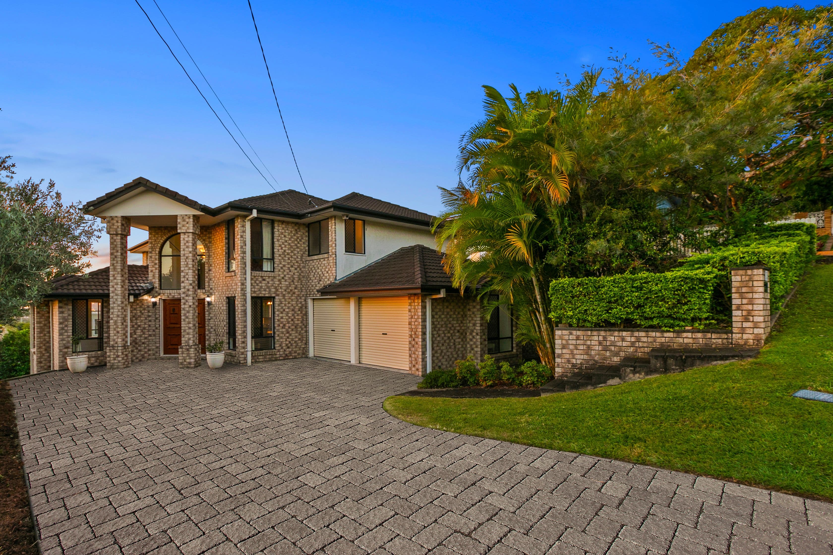 12 Dagmar Street, Holland Park West QLD 4121, Holland Park West - Thumbnail 2
