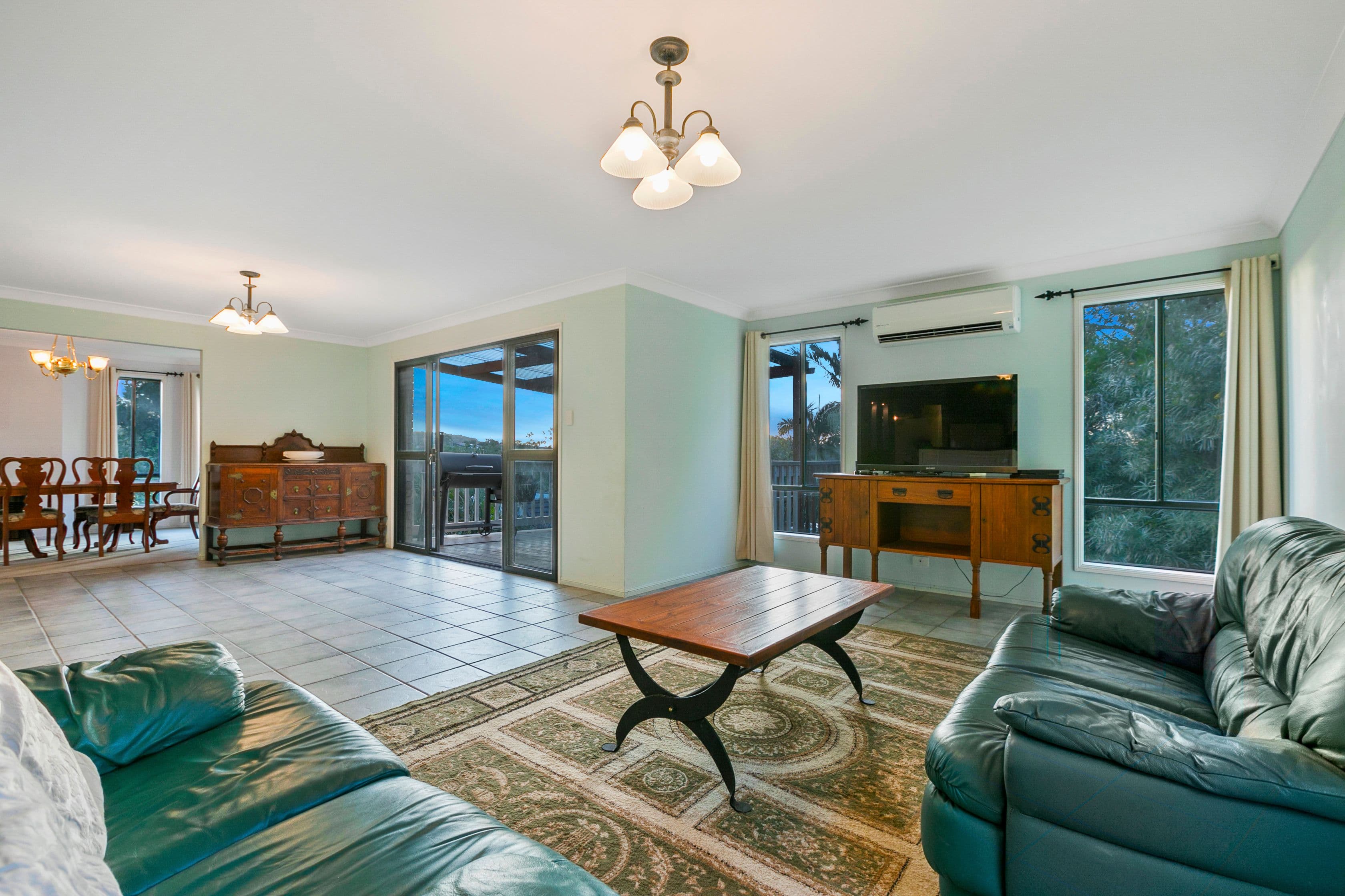 12 Dagmar Street, Holland Park West QLD 4121, Holland Park West - Thumbnail 4