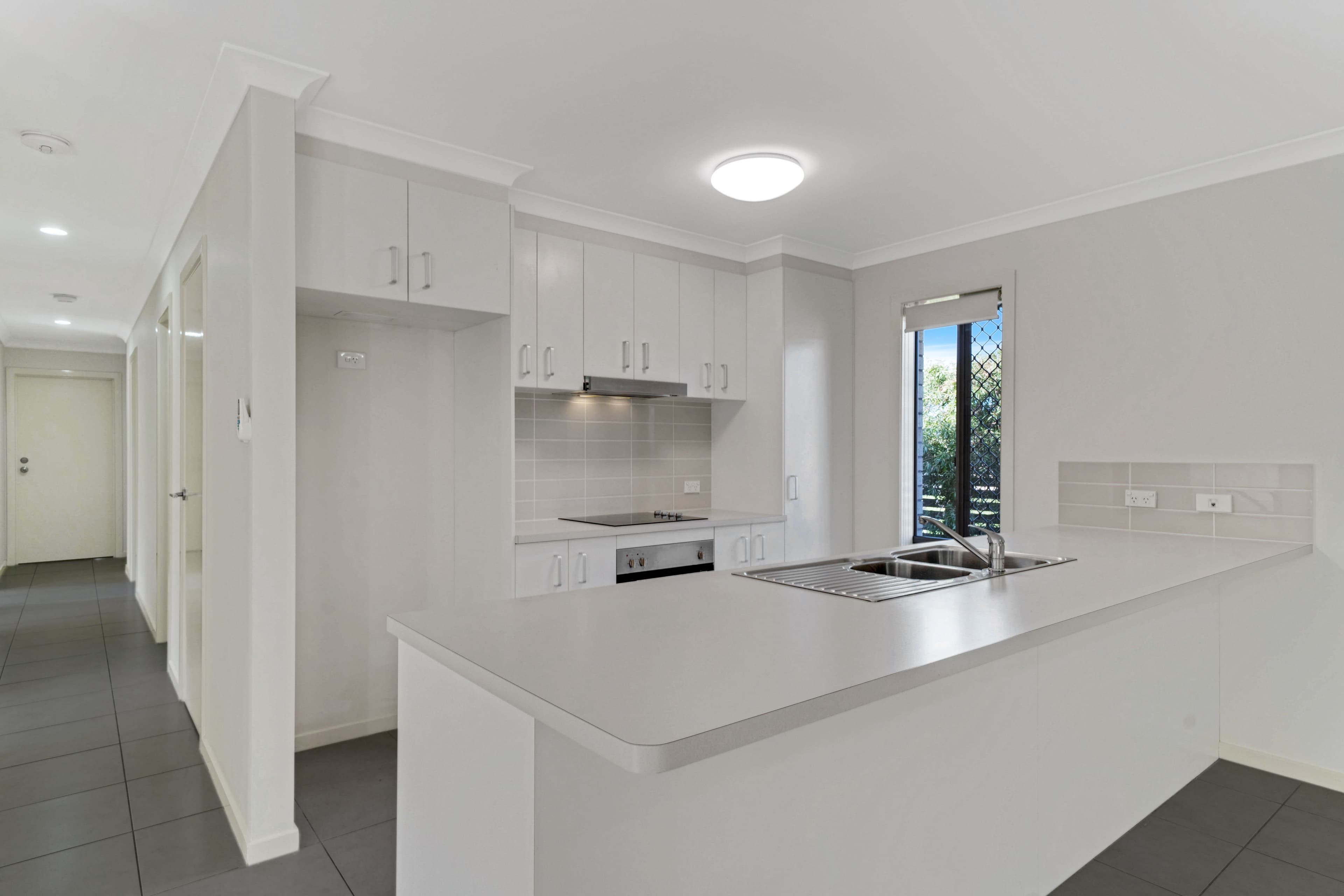 19 Parkview Street, Bahrs Scrub QLD 4207, Bahrs Scrub - Thumbnail 4
