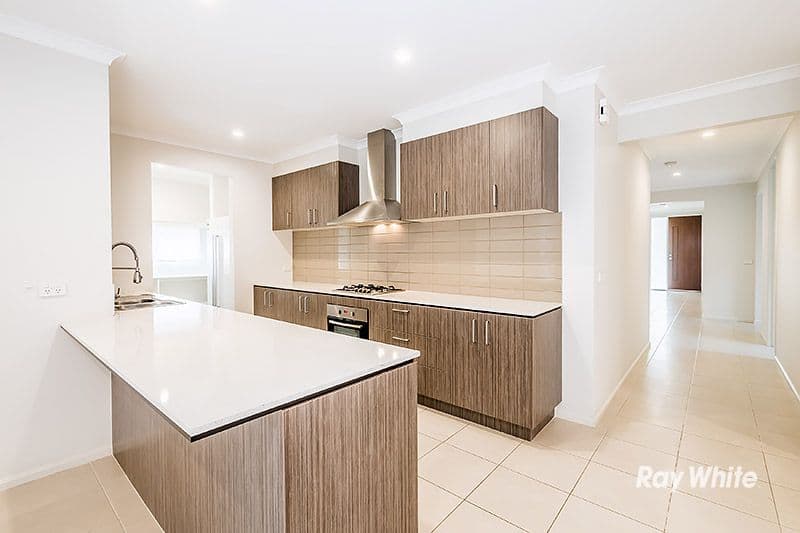 64 City Vista Circuit, Cranbourne West VIC 3977, Cranbourne West - Thumbnail 2