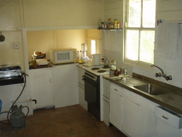 109 Galatea Street, CHARLEVILLE QLD 4470, Charleville - Thumbnail 3