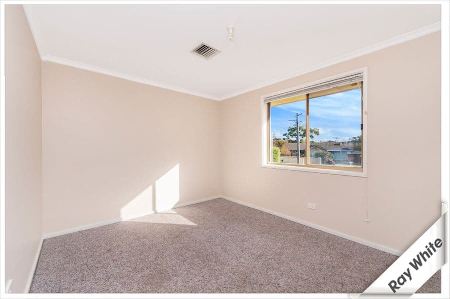 6 Gillman Place, Karabar - Thumbnail 8