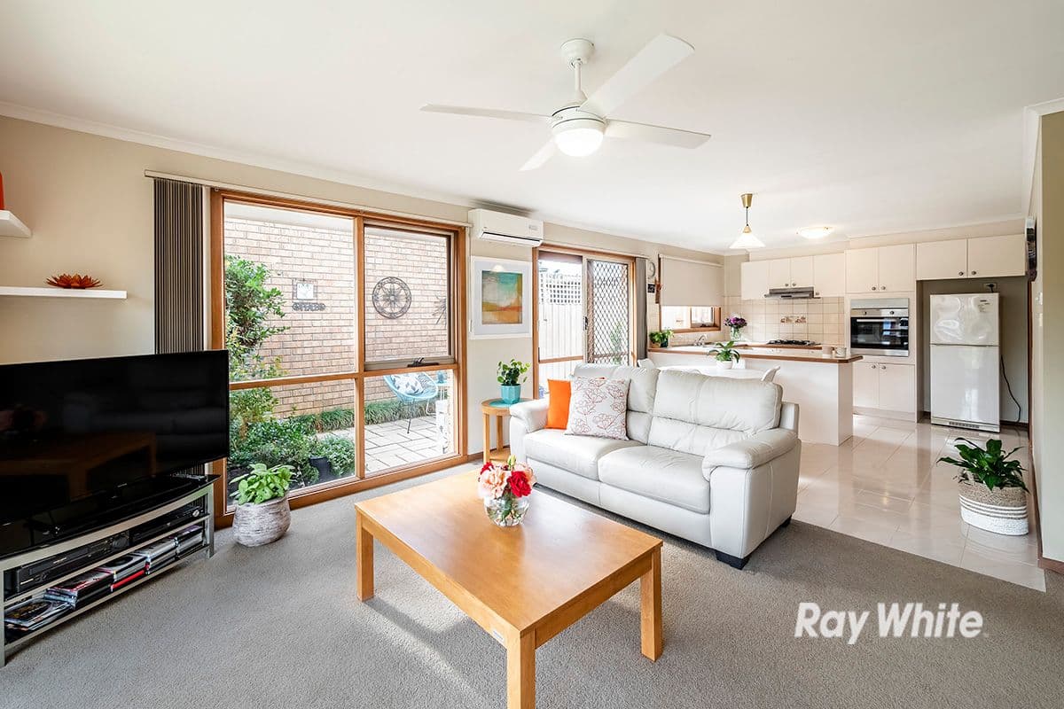 8 Franks Way, Cranbourne North VIC 3977, Cranbourne North - Thumbnail 4