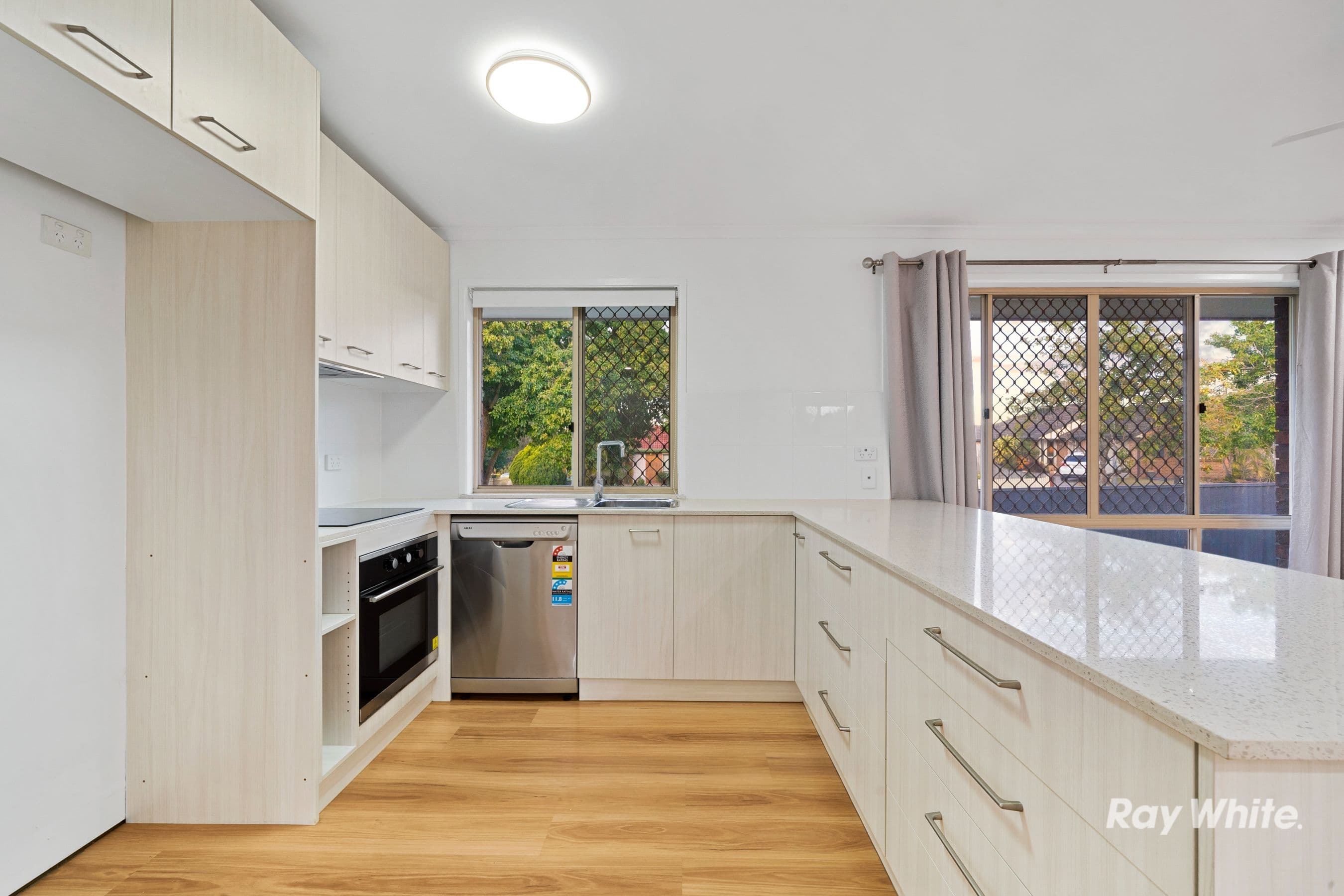 130 Bottlebrush Drive, Regents Park QLD 4118, Regents Park - Thumbnail 2