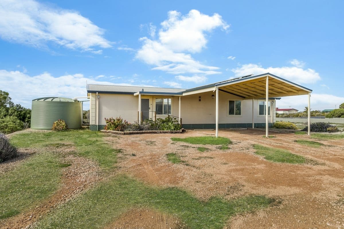 16 Petrel Crescent, Thompson Beach SA 5501, Thompson Beach - Thumbnail 3