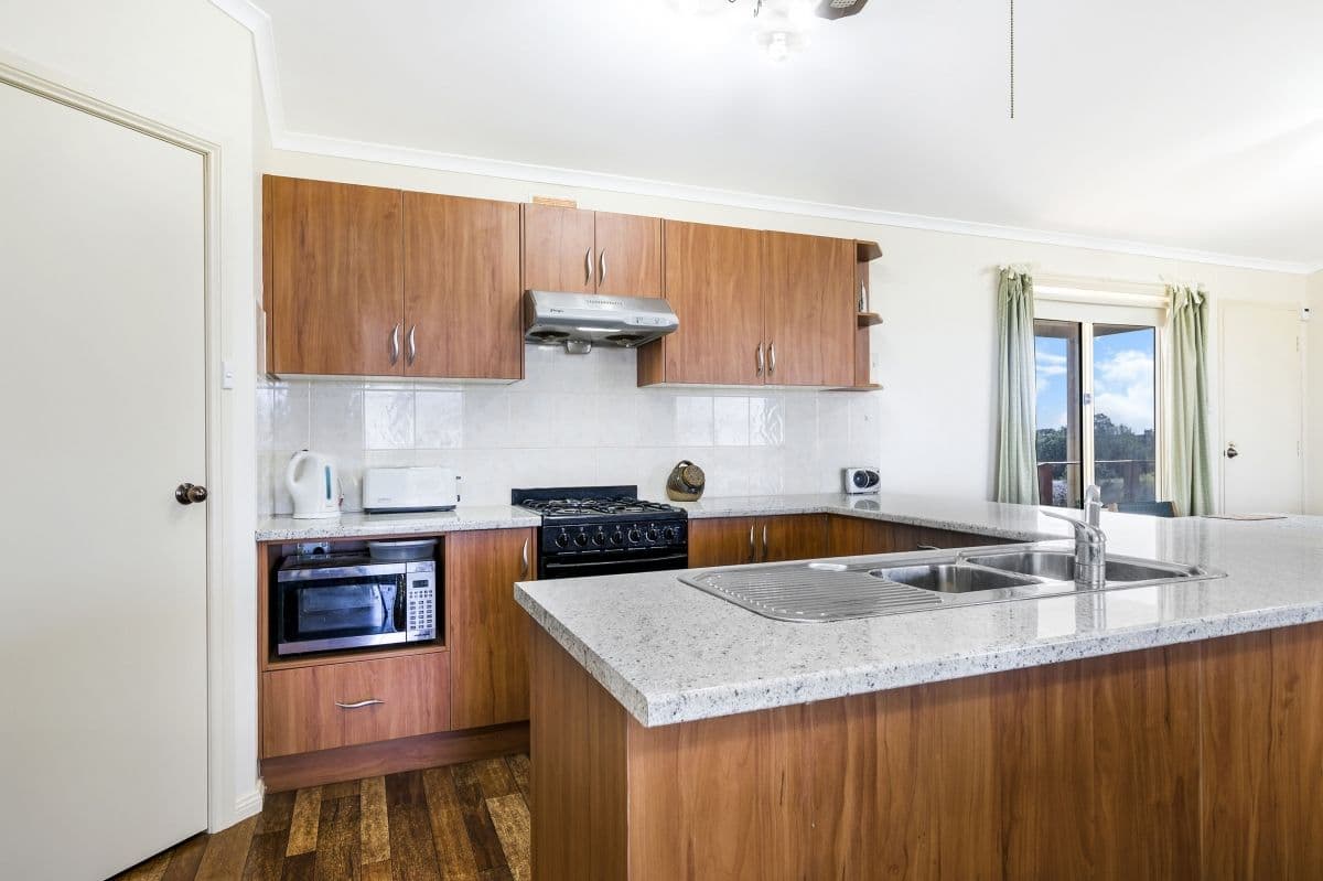 16 Petrel Crescent, Thompson Beach SA 5501, Thompson Beach - Thumbnail 4