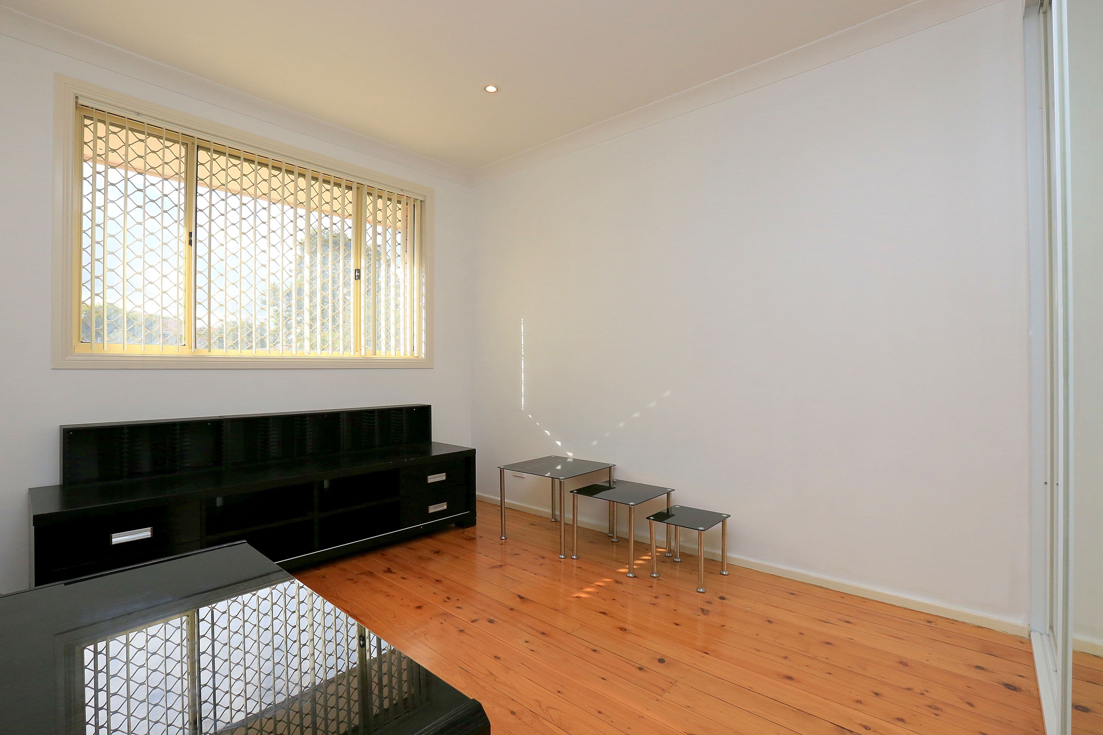 1 Forshaw Avenue, Chester Hill - Thumbnail 5