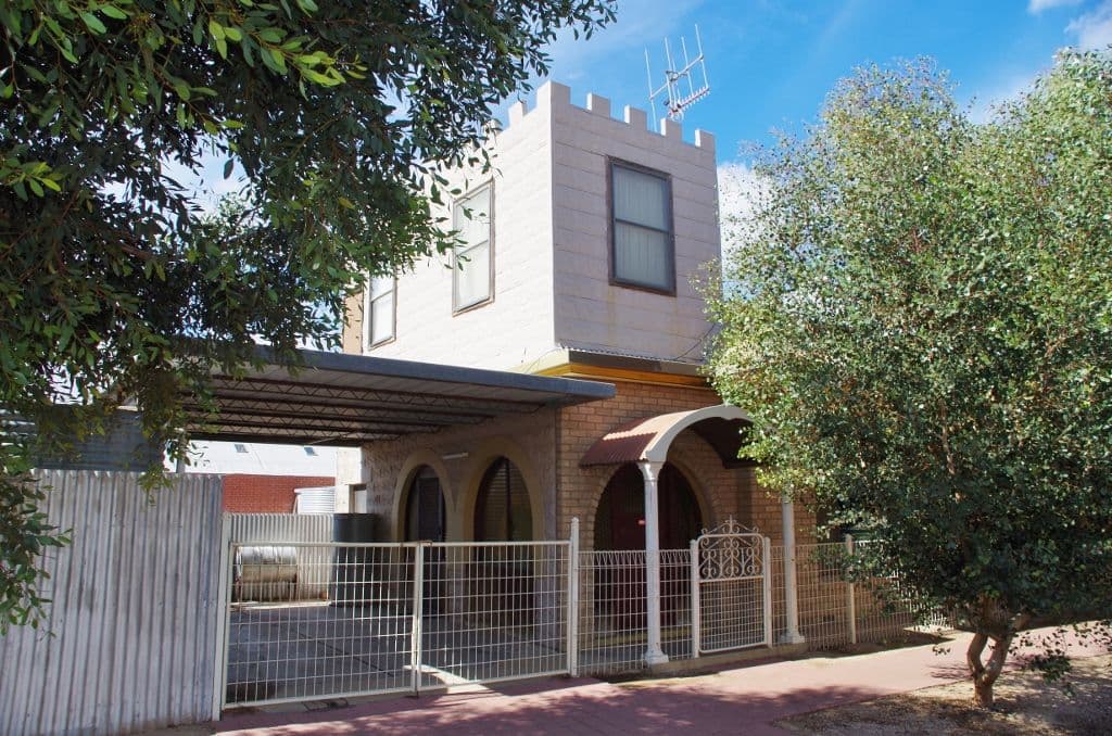 118 Renmark Avenue, Renmark SA 5341, Renmark - Image 1