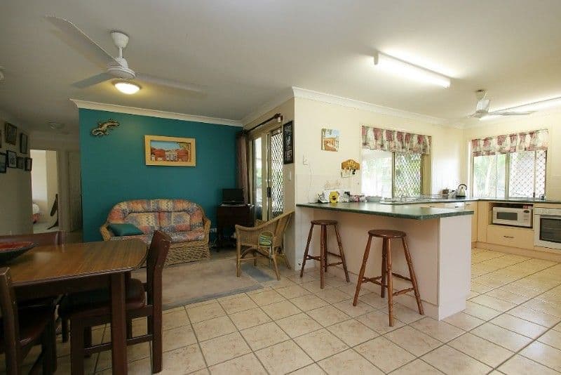 27 Denham Crescent, RURAL VIEW QLD 4740, Rural View - Thumbnail 2