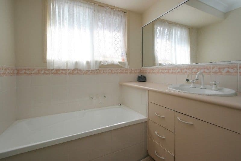27 Denham Crescent, RURAL VIEW QLD 4740, Rural View - Thumbnail 7