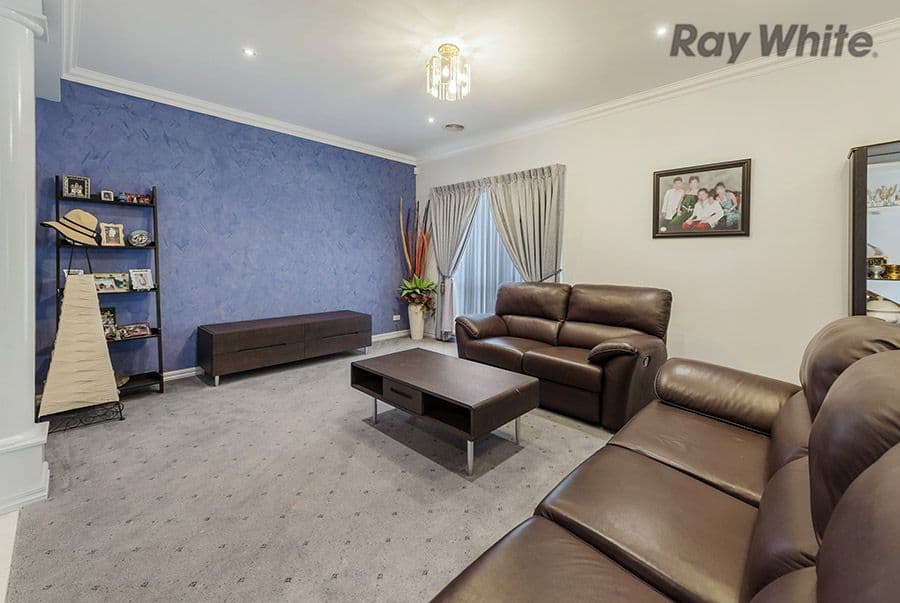 31 Jacaranda Drive, Taylors Hill VIC 3037, Taylors Hill - Thumbnail 2