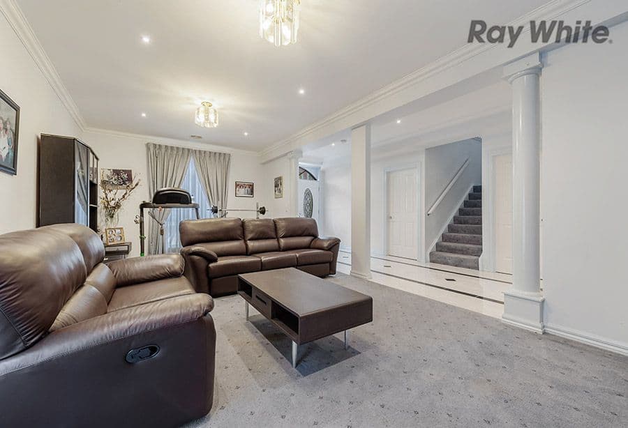 31 Jacaranda Drive, Taylors Hill VIC 3037, Taylors Hill - Thumbnail 3