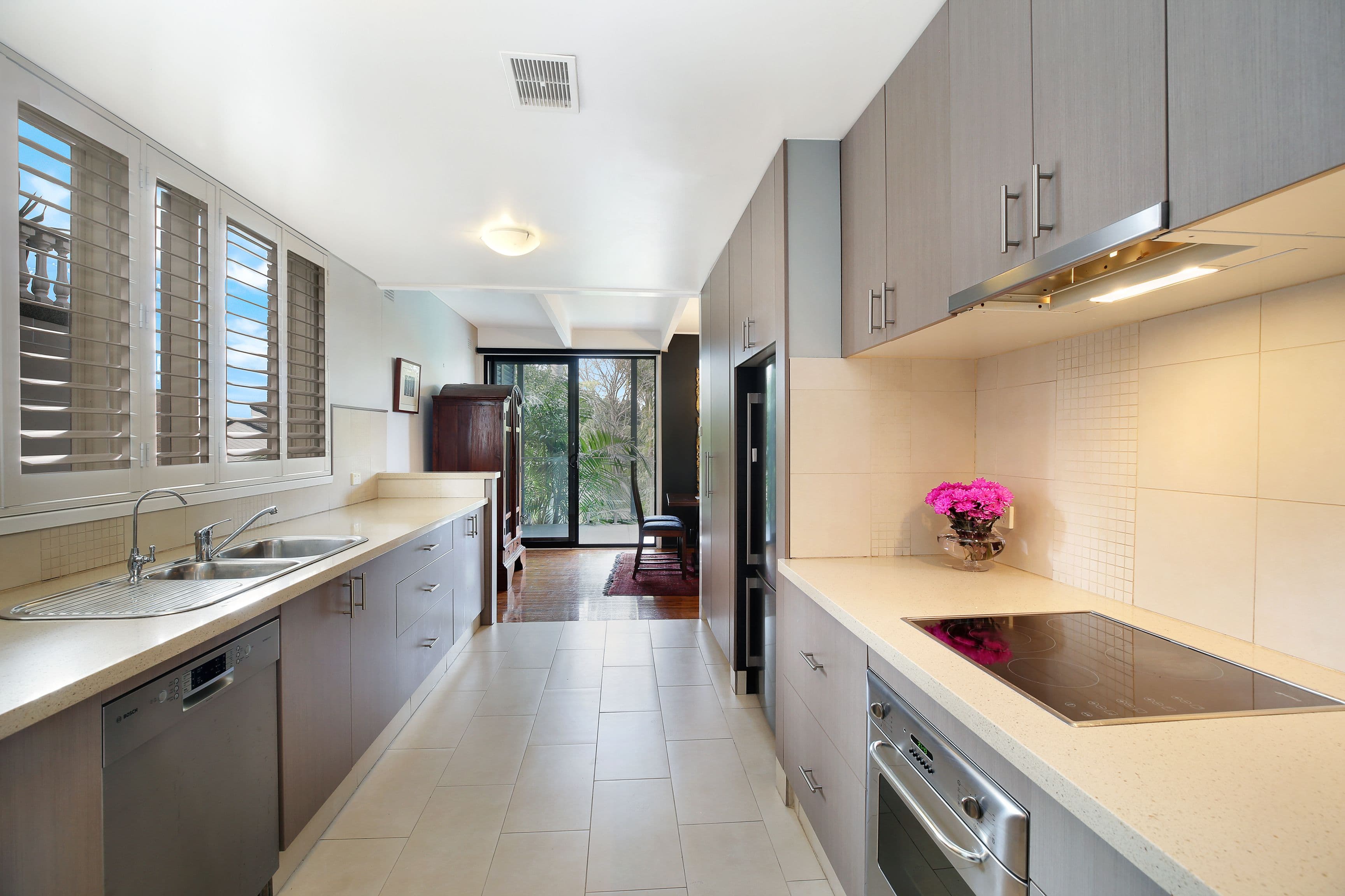 48 Craigholm Street, Sylvania - Thumbnail 2