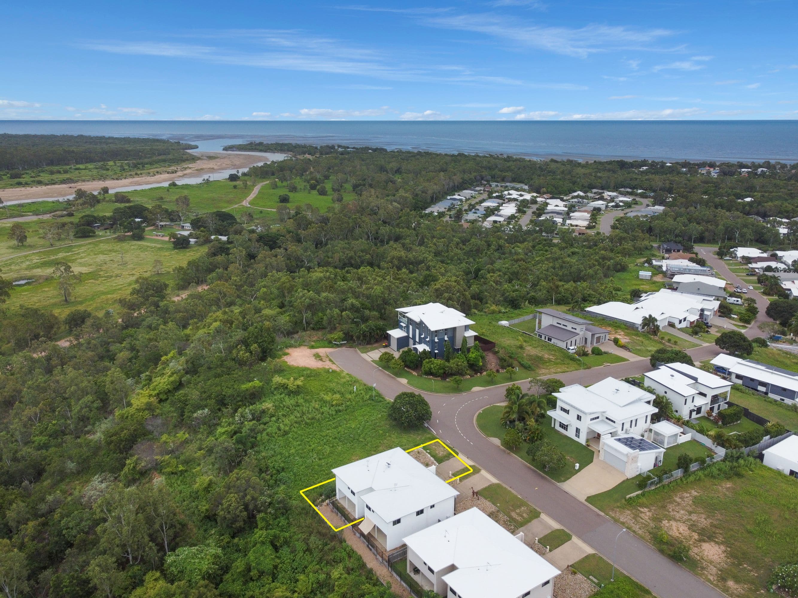137 Goicoechea Drive, Bushland Beach QLD 4818, Bushland Beach - Thumbnail 3