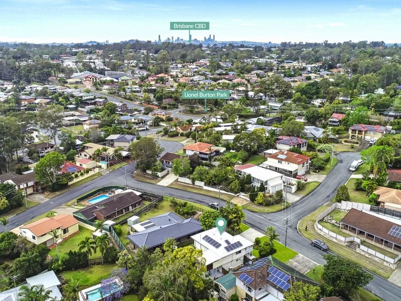 19 Longford Street, Everton Hills - Thumbnail 2