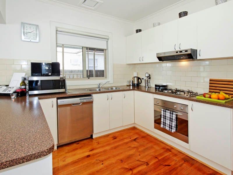 45 Hamlyn Avenue, HAMLYN HEIGHTS VIC 3215, Hamlyn Heights - Thumbnail 4