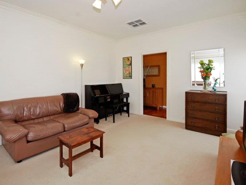 45 Hamlyn Avenue, HAMLYN HEIGHTS VIC 3215, Hamlyn Heights - Thumbnail 7