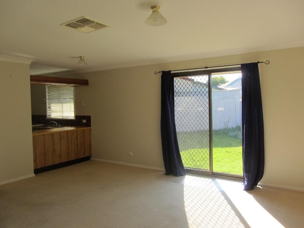 567 Woodbury Court, LAVINGTON NSW 2641, Lavington - Thumbnail 3