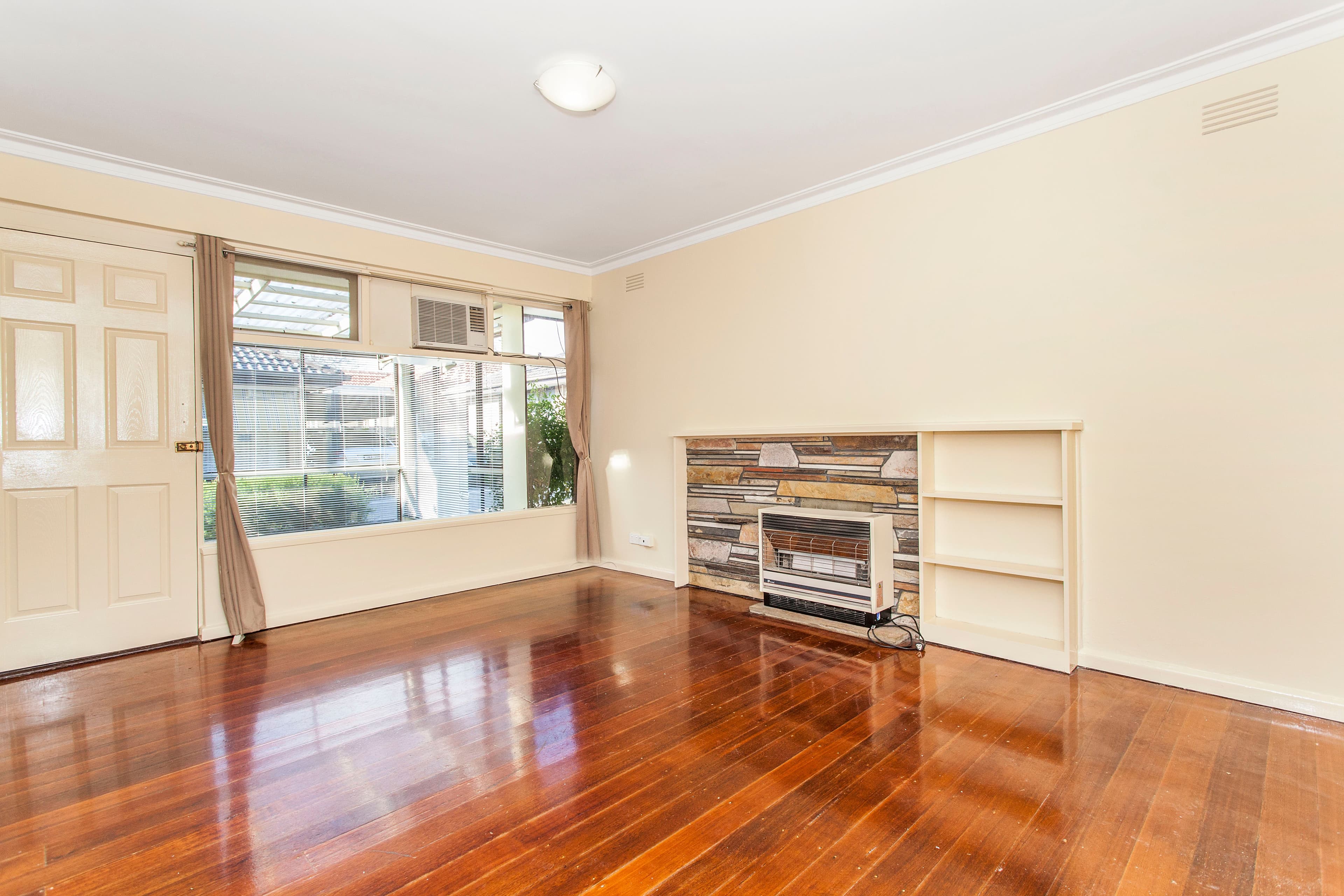 2 Walker Avenue, Mitcham VIC 3132, Mitcham - Thumbnail 2