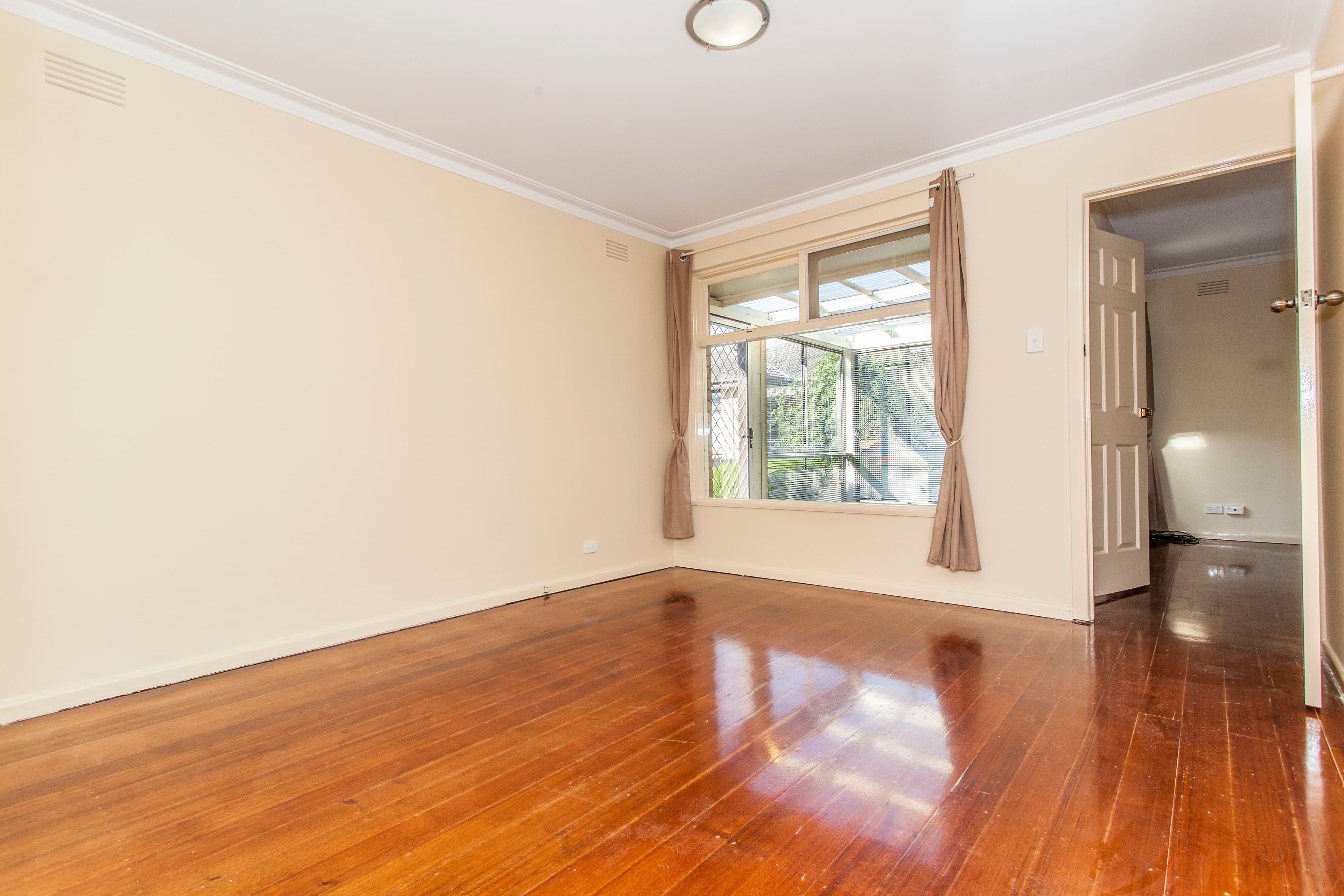 2 Walker Avenue, Mitcham VIC 3132, Mitcham - Thumbnail 4